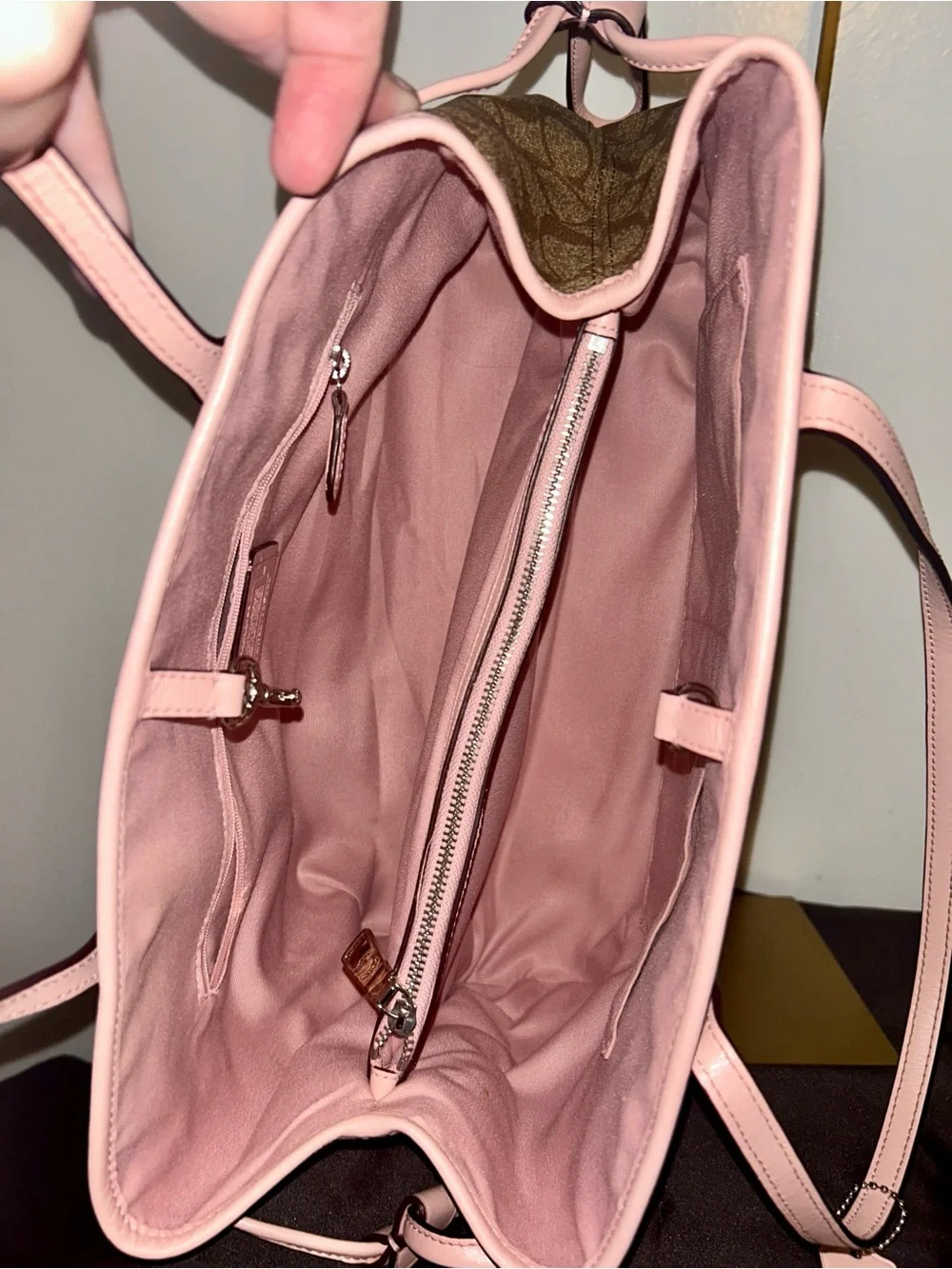 Coach Signature Drawstring Carryall Shoulder Bag .  Pink